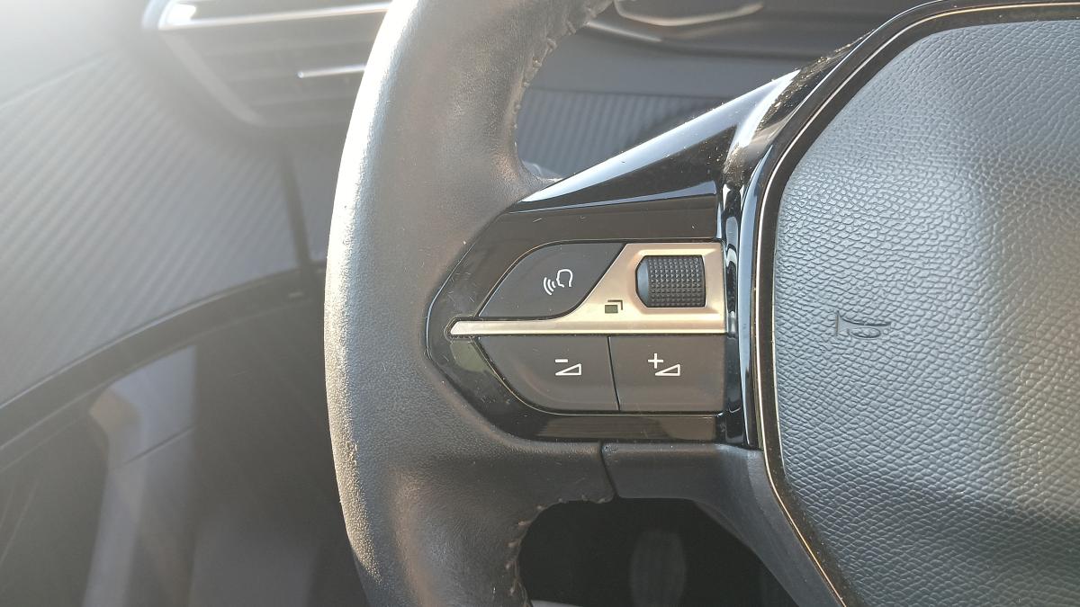 Peugeot 2008 1.2 PureTech 100CV 5p